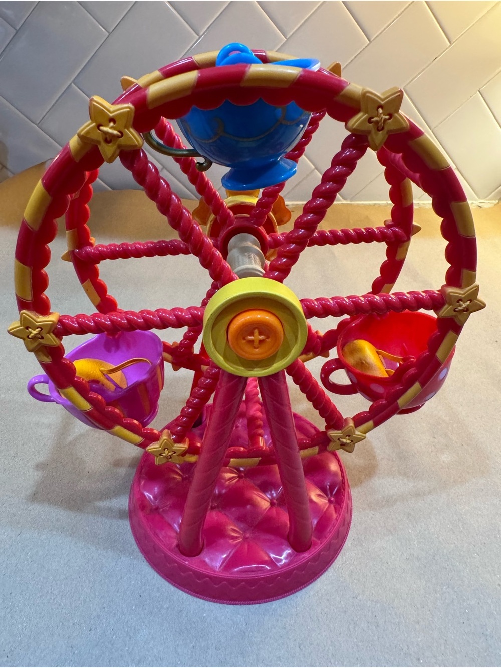 Lalaloopsy retired 2009 Teacup Ferris Wheel holds mini dolls